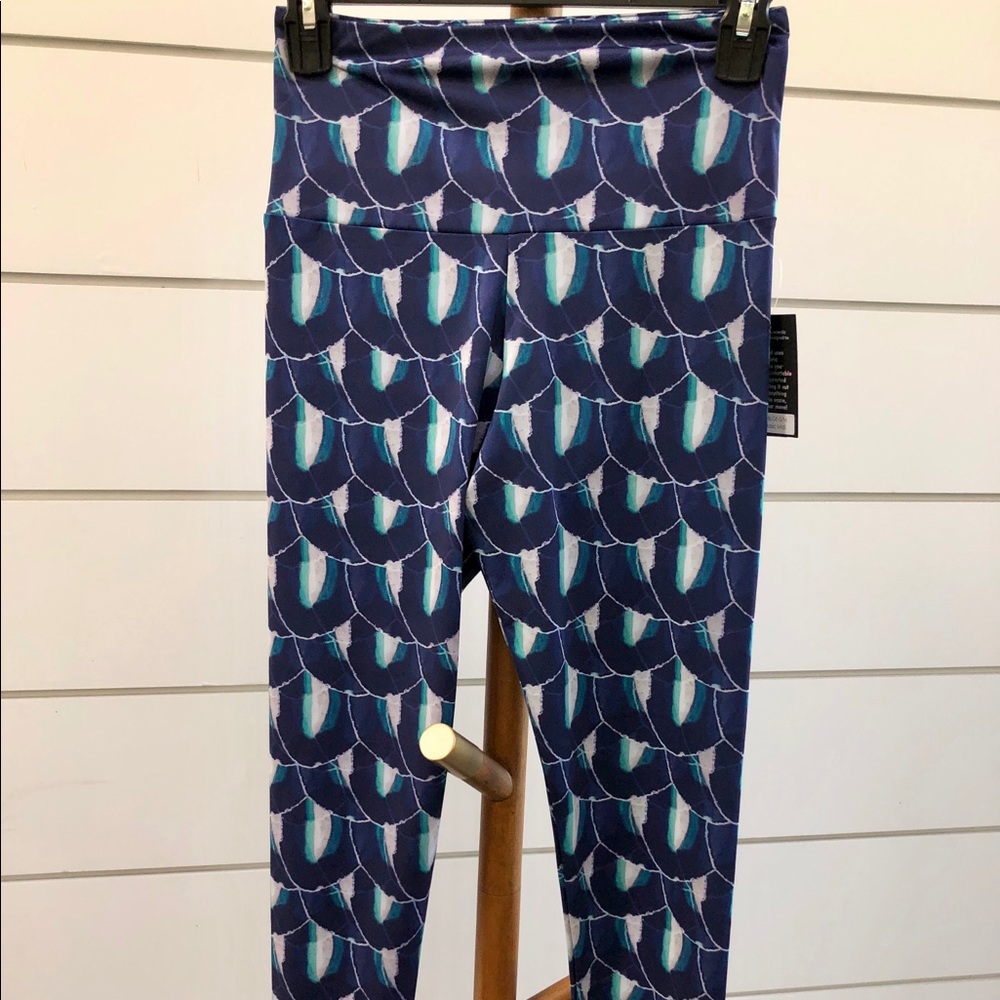 Onzie peacock leggings